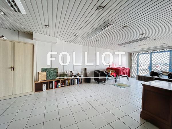 Murs à vendre sur le port de Granville 72 m2
