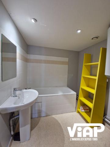 GRAND STUDIO MEUBLE DE 30 M2 QUARTIER CATHEDRALE , Limoges GRAND STUDIO MEUBLE DE 30 M2 QUARTIER CATHEDRALE , Limoges