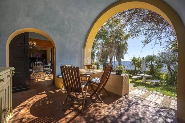 EXCLUSIVITE - Maison d’artiste Art-Déco florentin à Grasse – Quartier Rothschild