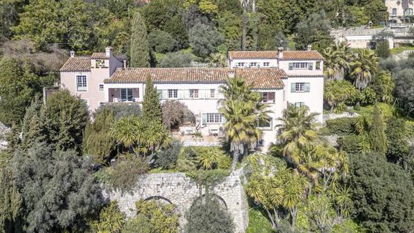 EXCLUSIVITE - Maison d’artiste Art-Déco florentin à Grasse – Quartier Rothschild