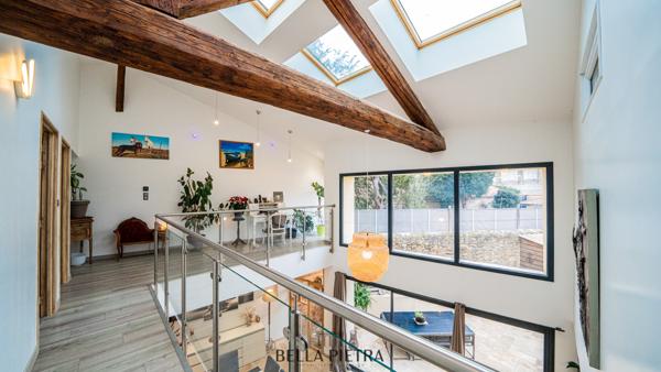 Poussan (34560) Maison en pierre avec piscine