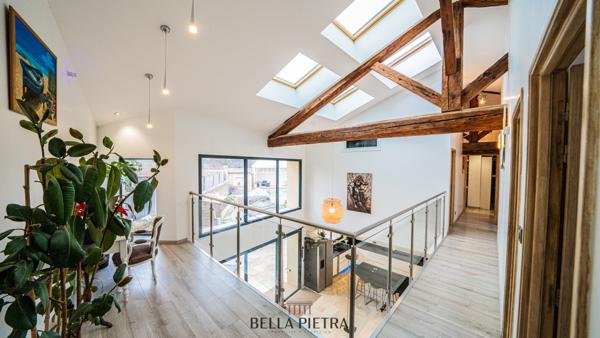 Poussan (34560) Maison en pierre avec piscine