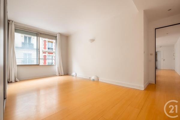 Appartement F3 à vendre  3 pièces - 71,24 m2 PARIS - 75011