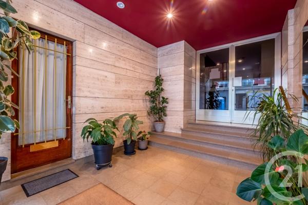Appartement F3 à vendre  3 pièces - 71,24 m2 PARIS - 75011