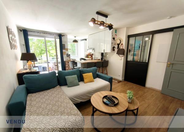 APPARTEMENT T2 AVEC PISCINE - POITIERS BUGELLERIE