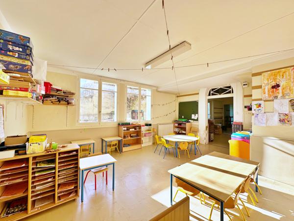 Immeuble 10 pièces - 237 m²