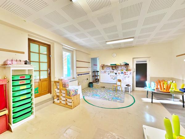 Immeuble 10 pièces - 237 m²