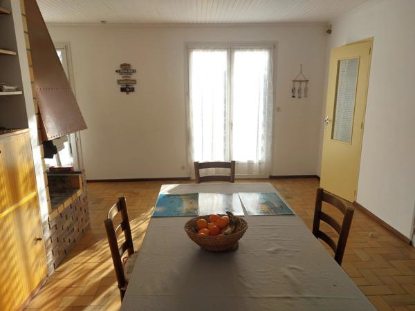 A 2 minutes à pied de la plage à l'île d'Oléron - Maison de 3 chambres avec jardin à proximité des commerces