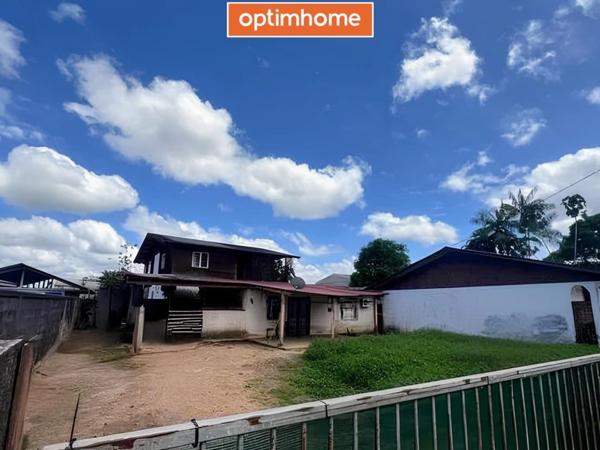 Opportunité rare : Maison avec terrain attenant à une école, accès 2 rues