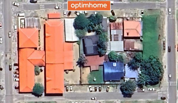 Opportunité rare : Maison avec terrain attenant à une école, accès 2 rues