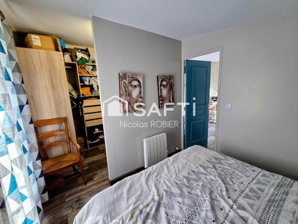 Charmante maison en pierre dans un bel environnement, clos, quatre chambres, trois salles d'eau, jardin et petites dépendances !!!