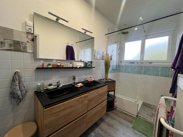 A vendre Maison sur 2 niveaux Haut Mauco 3 chambres clim réversible garage piscine