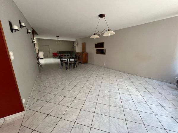 Maison à louer 850 € CC Beauvais-sur-Matha 6 p 251 m² DPE C