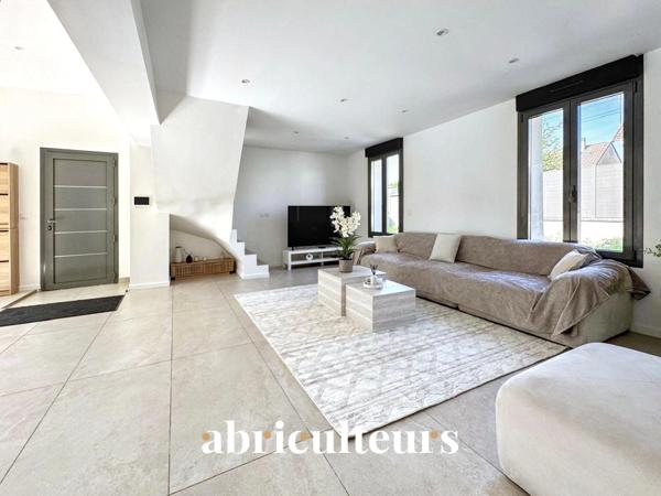 Maison familiale indépendante de 116 m² 5 pièces en vente à Plessis-Bouchard (95130)