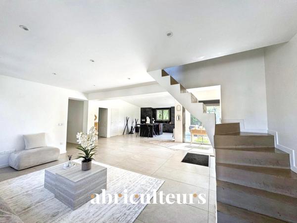 Maison familiale indépendante de 116 m² 5 pièces en vente à Plessis-Bouchard (95130)