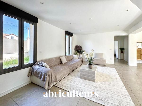 Maison familiale indépendante de 116 m² 5 pièces en vente à Plessis-Bouchard (95130)