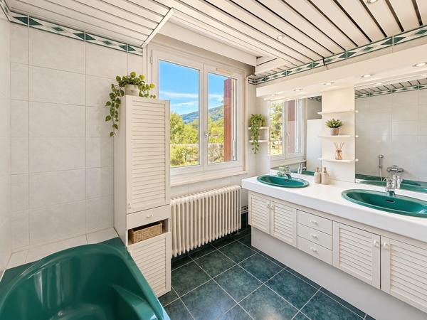 Maison 155 m²  T5 avec deux studios indépendants – GAILLARD (74)