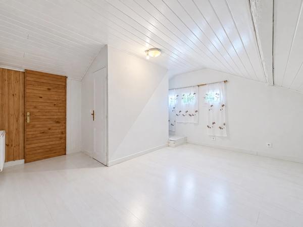 Maison 155 m²  T5 avec deux studios indépendants – GAILLARD (74)