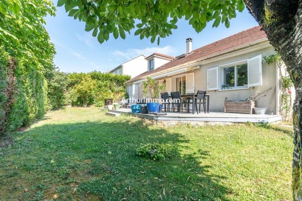Vente                                                      Maison
                        
                     6 pièces                      141 m2                     à Ormesson-sur-Marne