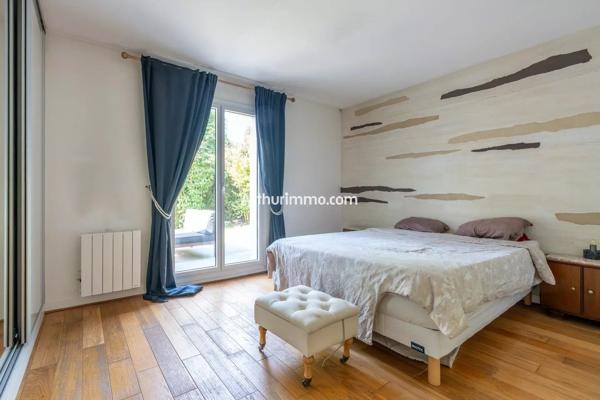 Vente                                                      Maison
                        
                     6 pièces                      141 m2                     à Ormesson-sur-Marne