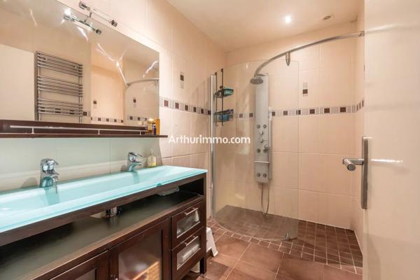 Vente                                                      Maison
                        
                     6 pièces                      141 m2                     à Ormesson-sur-Marne