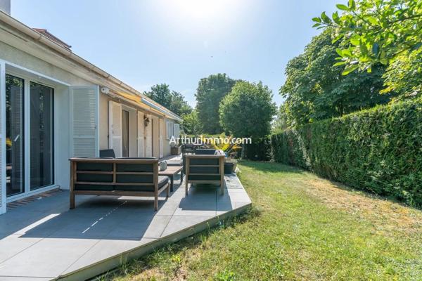 Vente                                                      Maison
                        
                     6 pièces                      141 m2                     à Ormesson-sur-Marne