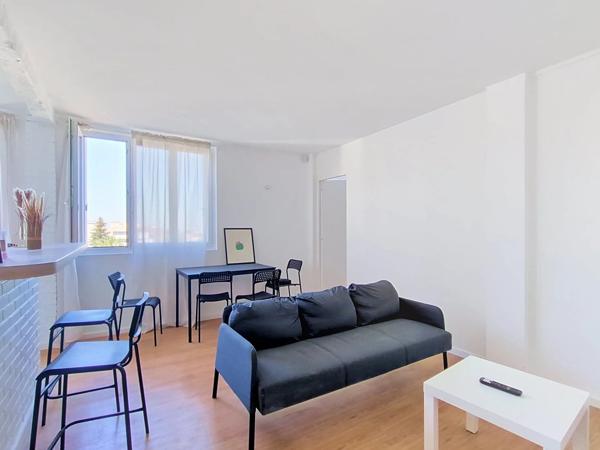 Location                                                      Chambre
                        
                     1 pièces                      58 m2                     à Valenton