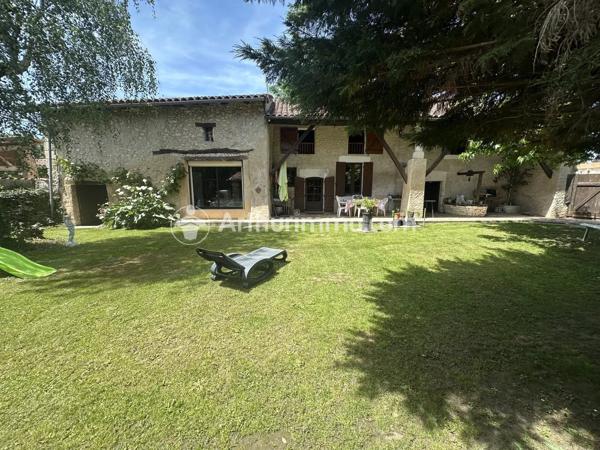 Vente                                                      Maison
                        
                     4 pièces                      136 m2                     à Neuvic