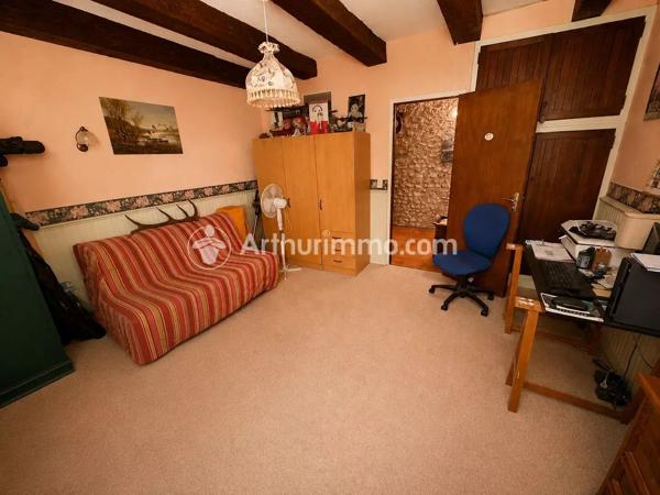 Vente                                                      Maison
                        
                     4 pièces                      136 m2                     à Neuvic