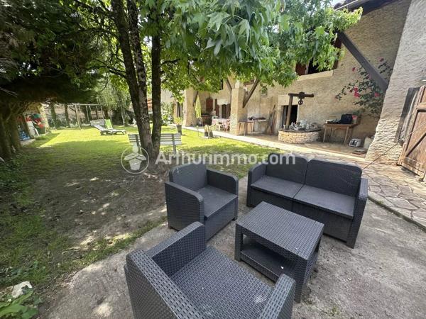 Vente                                                      Maison
                        
                     4 pièces                      136 m2                     à Neuvic