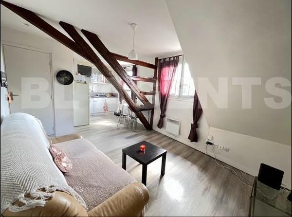 Ensemble immobilier de 8 appartements T2 meublés + 1 local commercial – Excellente rentabilité