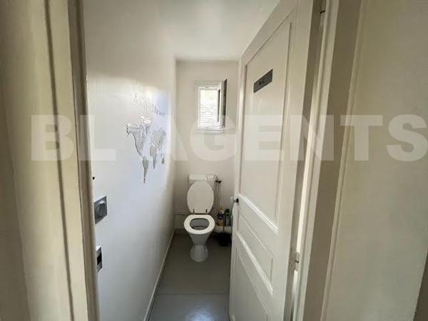 Ensemble immobilier de 8 appartements T2 meublés + 1 local commercial – Excellente rentabilité