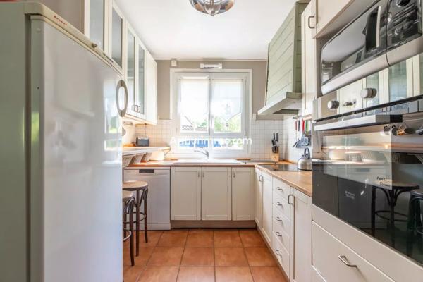Vente                                                      Maison
                        
                     6 pièces                      125 m2                     à Sucy-en-Brie