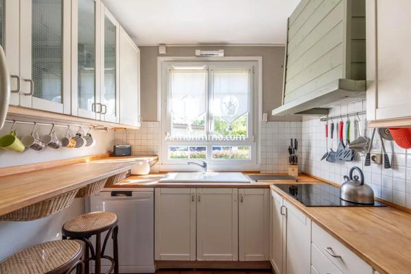 Vente                                                      Maison
                        
                     6 pièces                      125 m2                     à Sucy-en-Brie