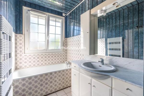 Vente                                                      Maison
                        
                     6 pièces                      125 m2                     à Sucy-en-Brie