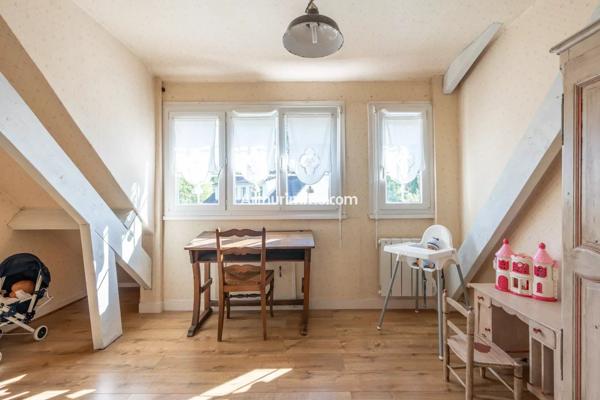 Vente                                                      Maison
                        
                     6 pièces                      125 m2                     à Sucy-en-Brie