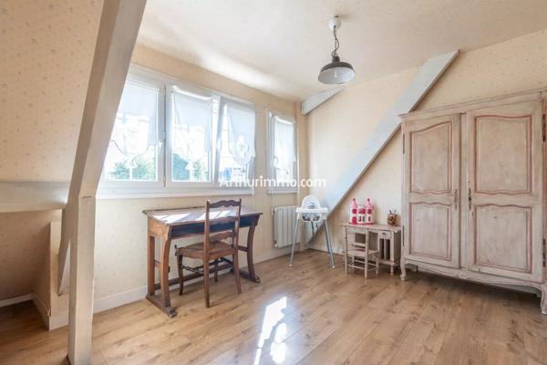 Vente                                                      Maison
                        
                     6 pièces                      125 m2                     à Sucy-en-Brie