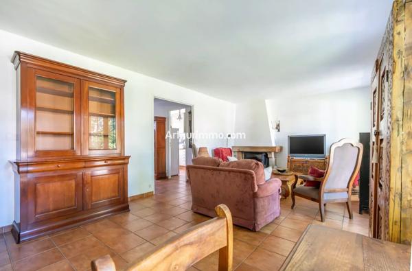 Vente                                                      Maison
                        
                     6 pièces                      125 m2                     à Sucy-en-Brie