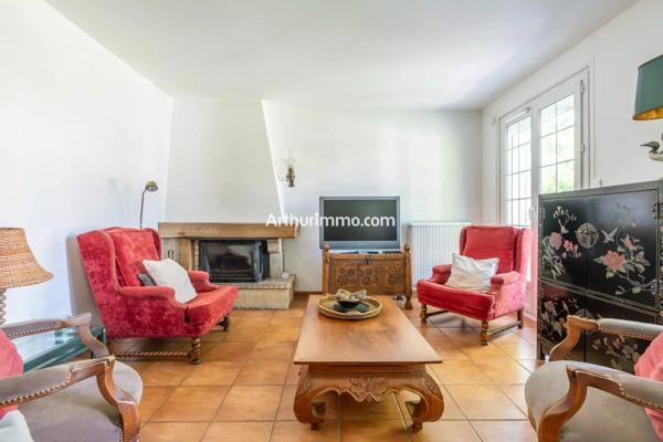 Vente                                                      Maison
                        
                     6 pièces                      125 m2                     à Sucy-en-Brie