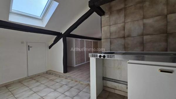 Location                                                      Appartement
                        
                     1 pièces                      17 m2                     à Montlhéry