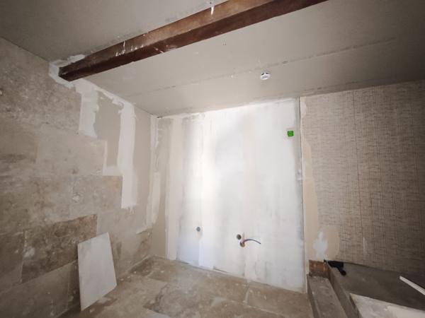 Clermont-l'Hérault (34800) Duplex avec toit terrasse + studio avec travaux