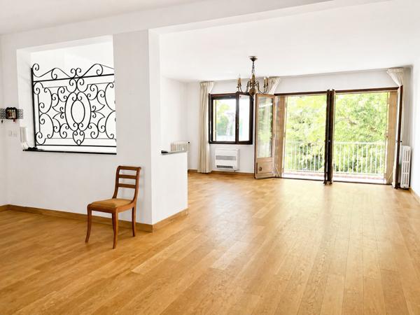 Appartement
         4 pièces
        - 102 m² 426 000 € *