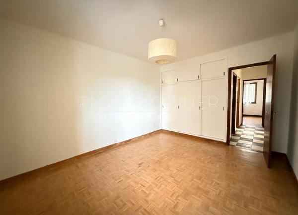 Appartement
         4 pièces
        - 102 m² 426 000 € *