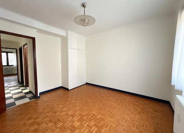 Appartement
         4 pièces
        - 102 m² 426 000 € *