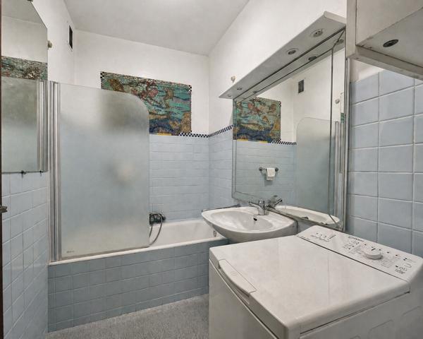Appartement
         4 pièces
        - 102 m² 426 000 € *