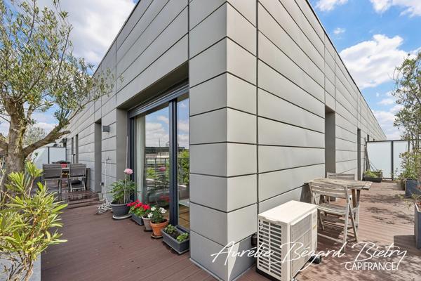 Dernier étage avec terrasse plein ciel de 47 m²