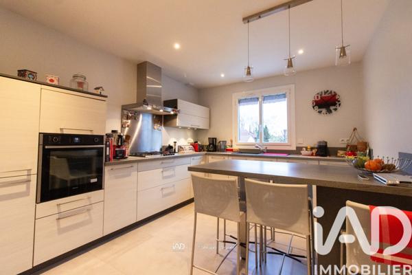 Maison à vendre 6 pièces 163 m² Épône