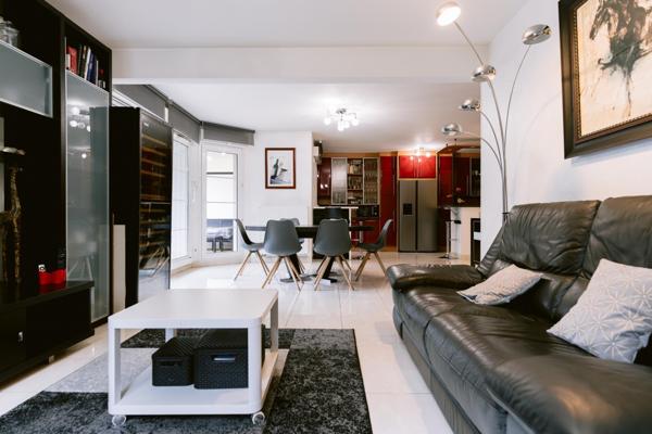 RARE!! Appartement en rez-de-jardin + garages