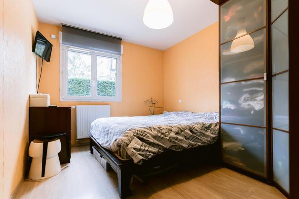 RARE!! Appartement en rez-de-jardin + garages