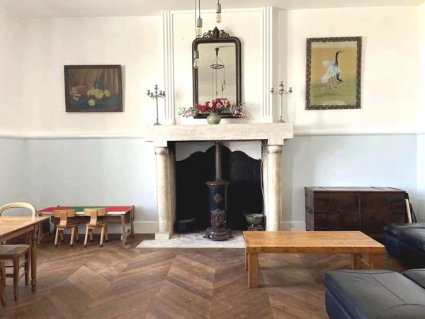 Superbe manoir, chapelle et 7 gîtes en bordure d'un village animé